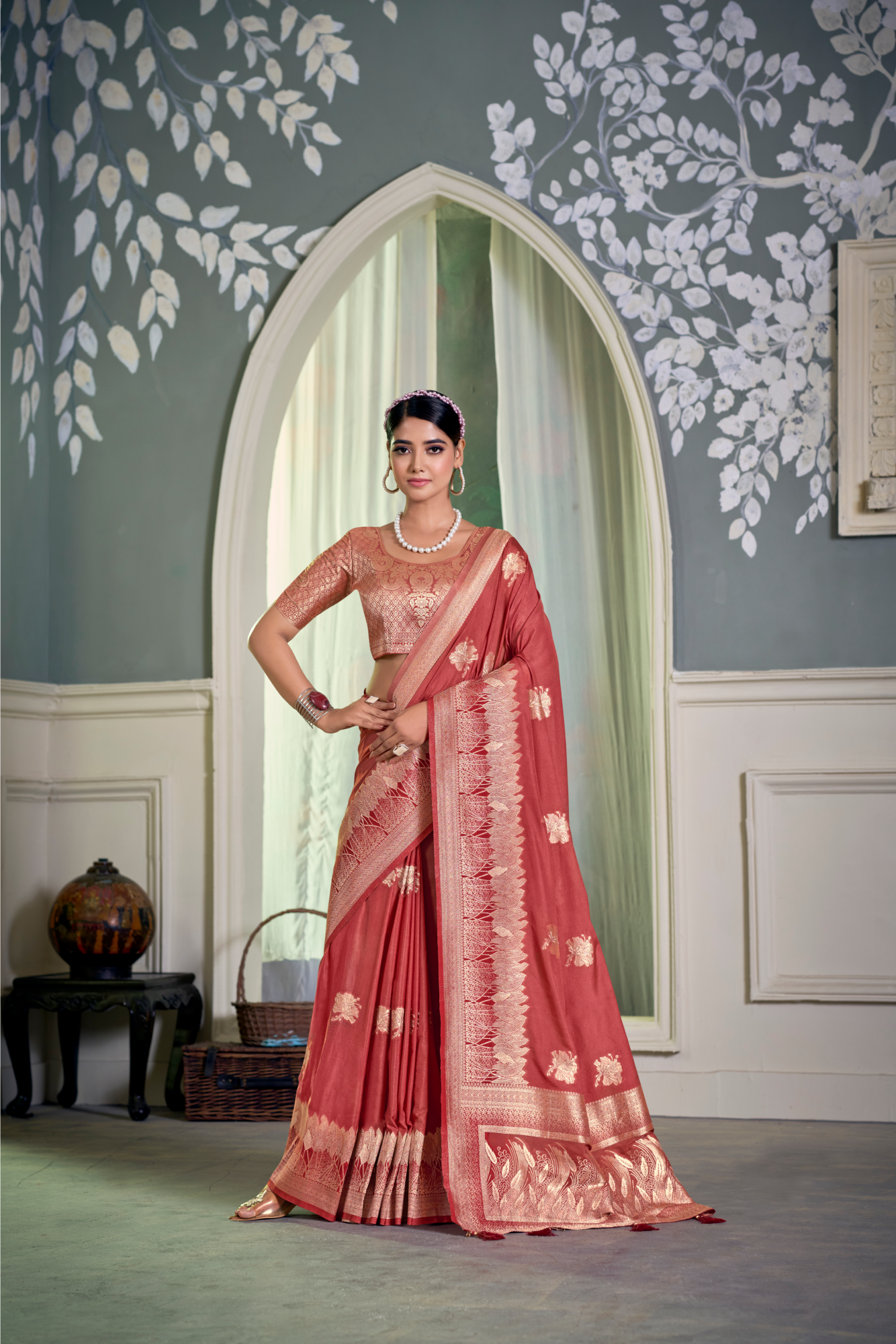 Floral Zari Pure Crepe Saree