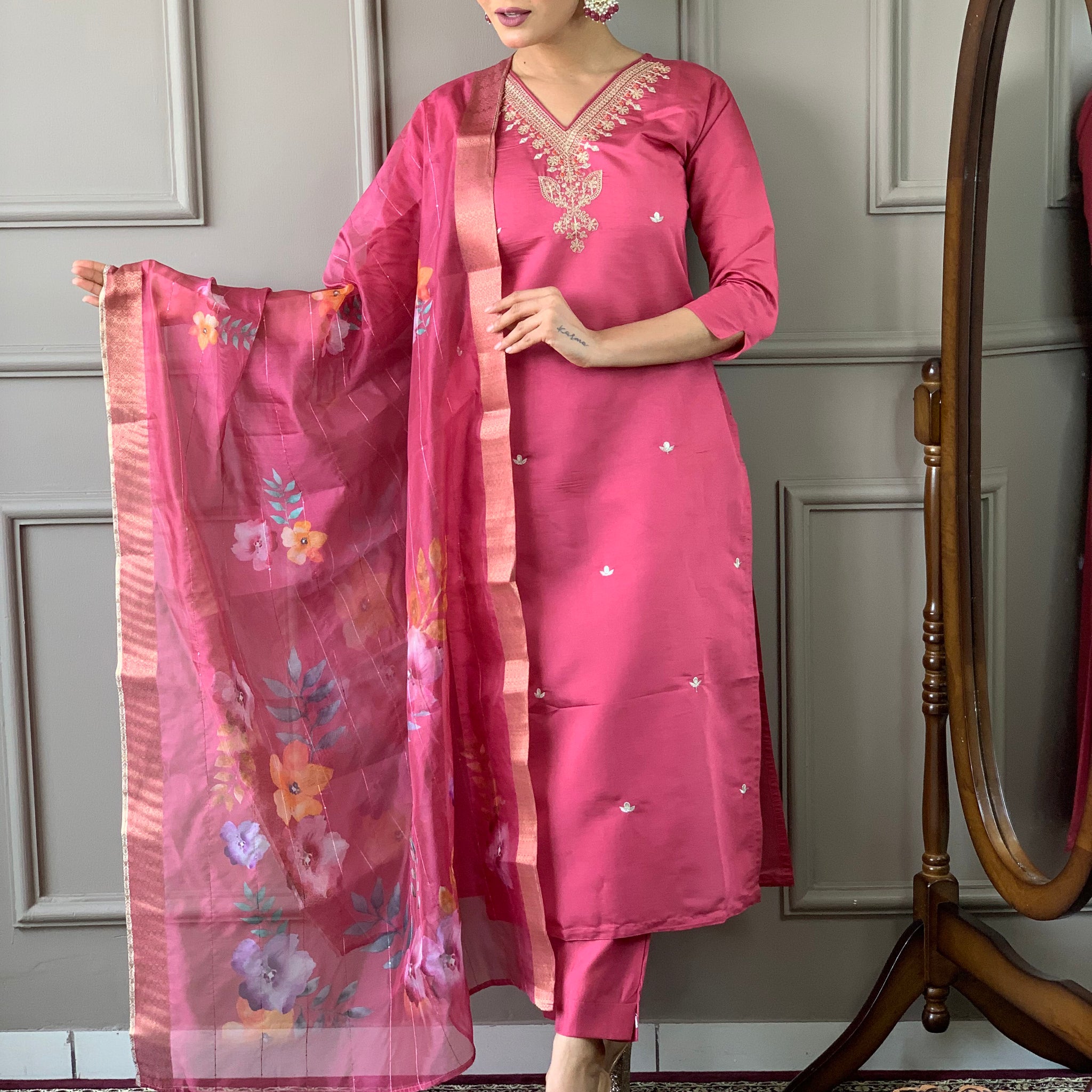 Women Embroidered Straight Kurta Set