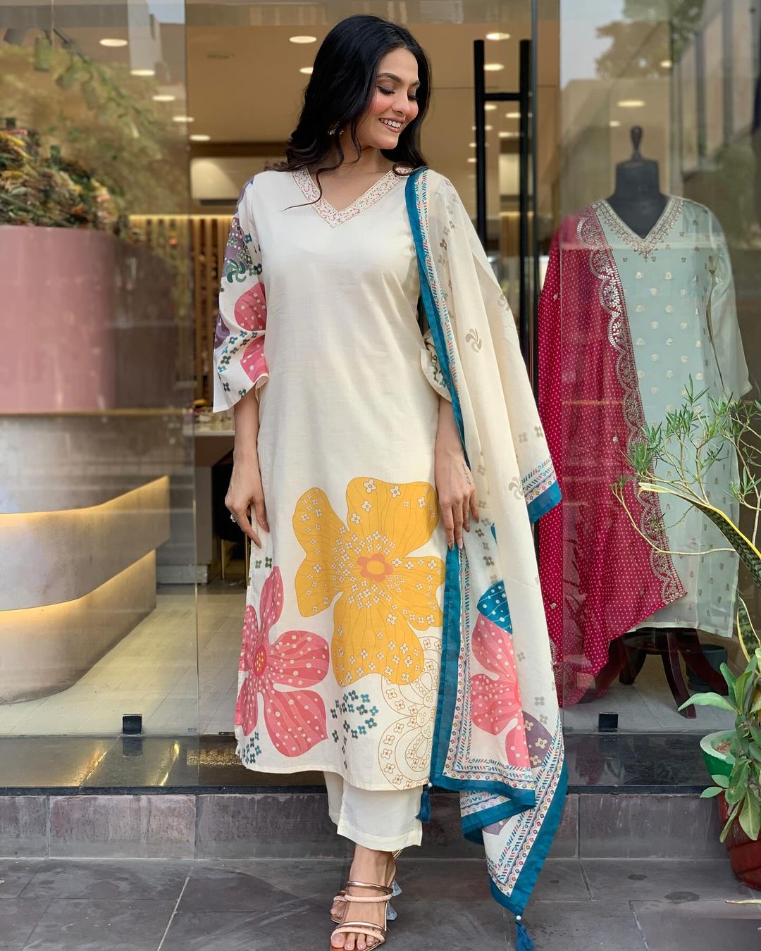 Beautiful White Heavy Floral Suit With Dupatta