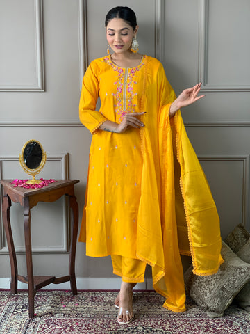 Women Embroidered Straight Kurta Suit Set