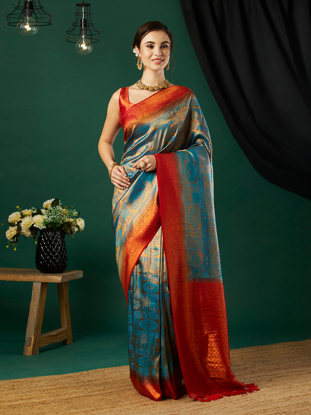 Woven Design Zari Pure Silk Kanjeevaram Saree