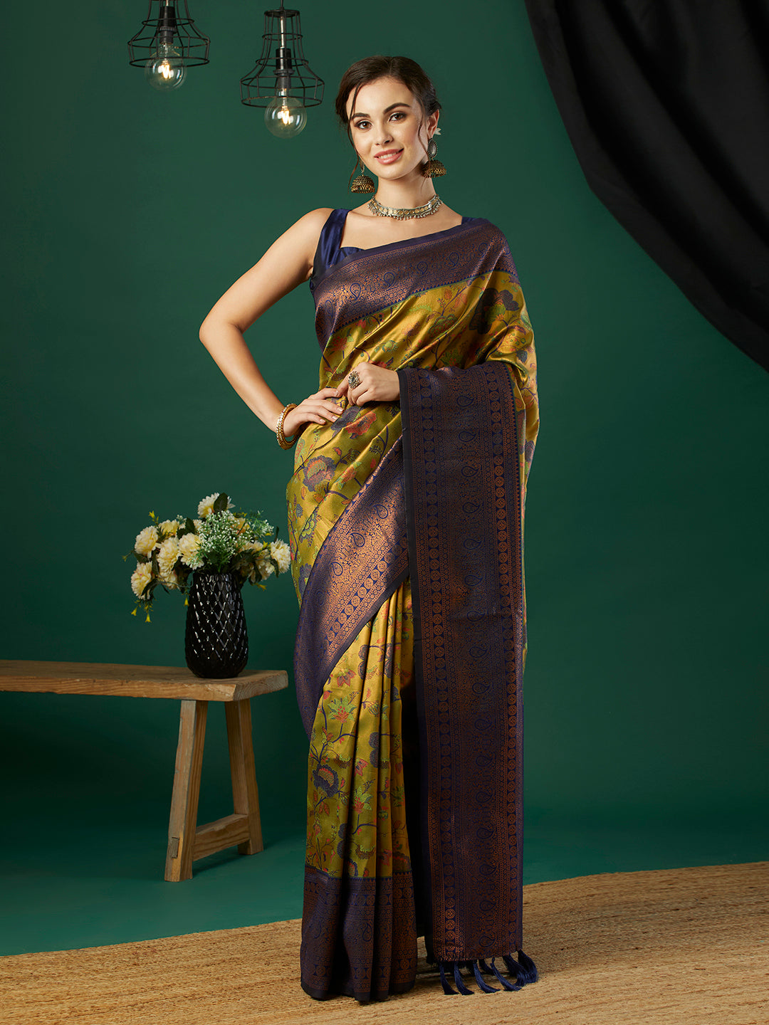 Woven Design Zari Pure Silk Banarasi Saree