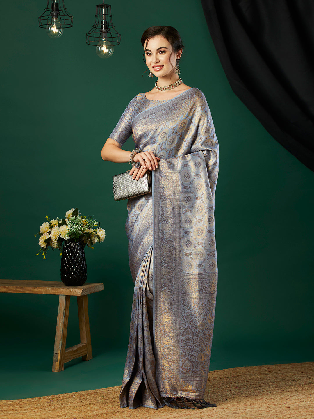 Woven Design Zari Pure Silk Kanjeevaram Saree